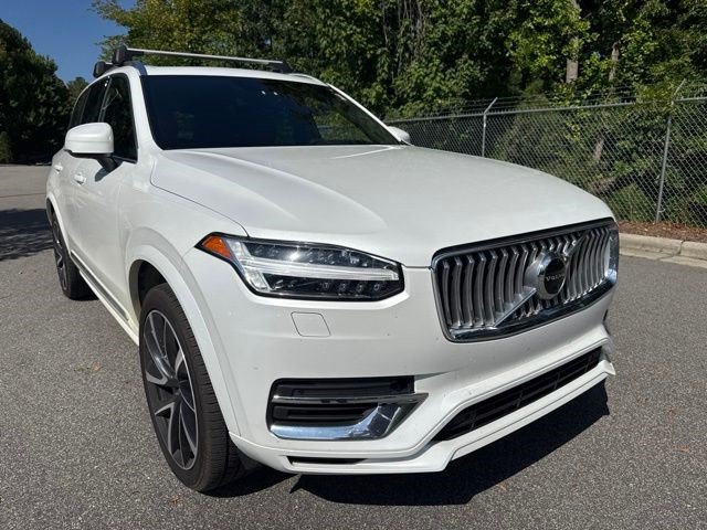 Used 2022 Volvo XC90 T8 Inscription Expression w/ Advanced Package AWD/4WD image 11