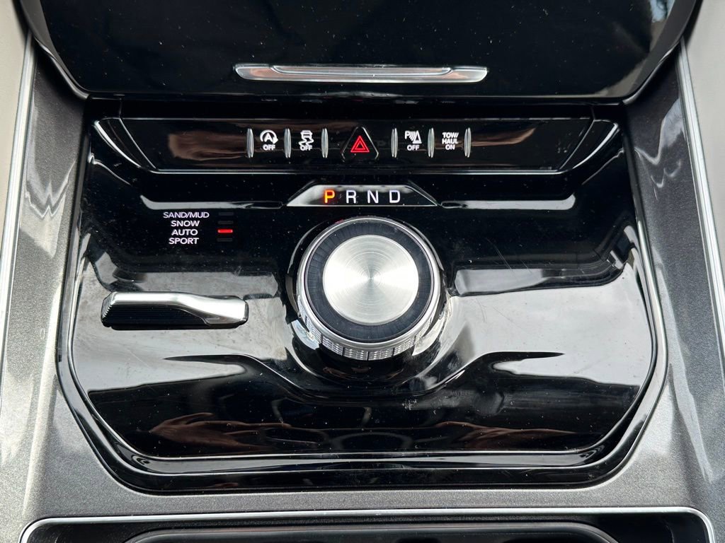 Used 2024 Jeep Wagoneer 4WD image 26