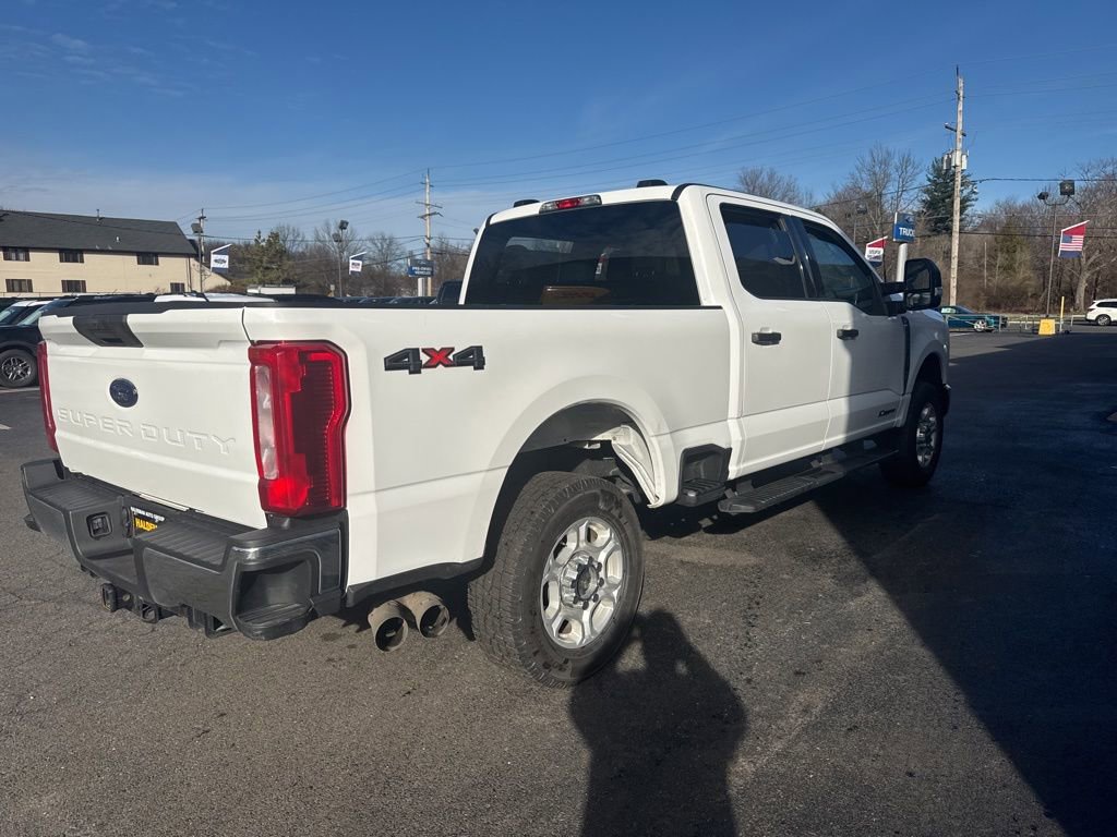 Used 2025 Ford F250 XLT image 4