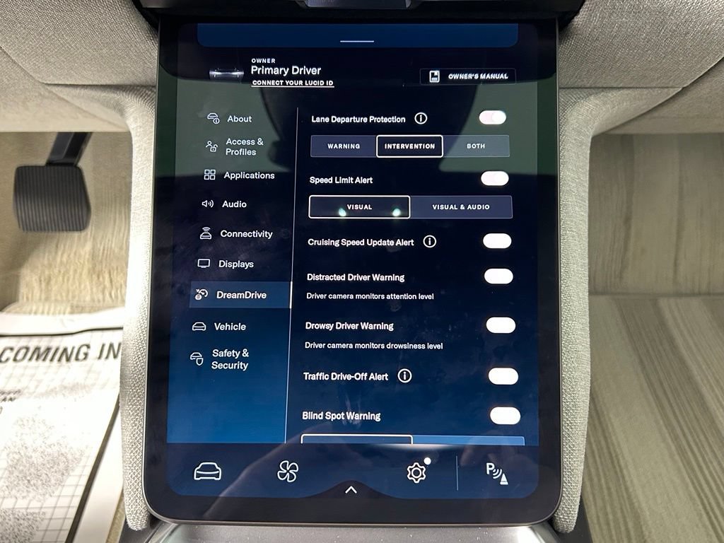 Used 2024 Lucid Air Pure RWD image 23