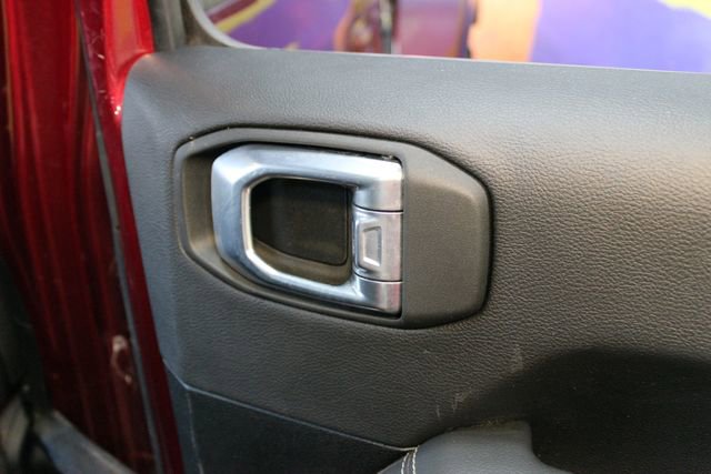 Used 2021 Jeep Wrangler Unlimited Sahara AWD/4WD image 12