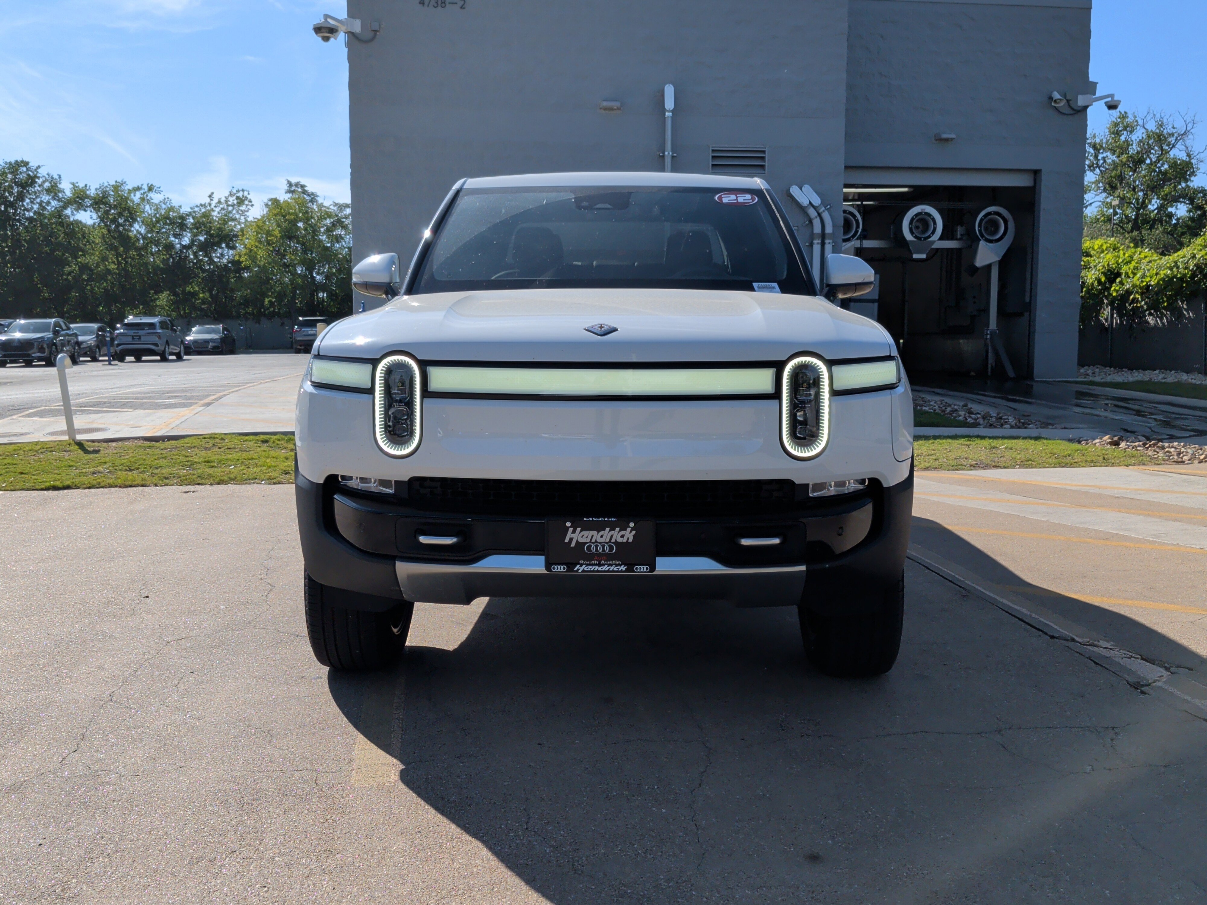 Used 2022 Rivian R1T Adventure AWD/4WD image 3