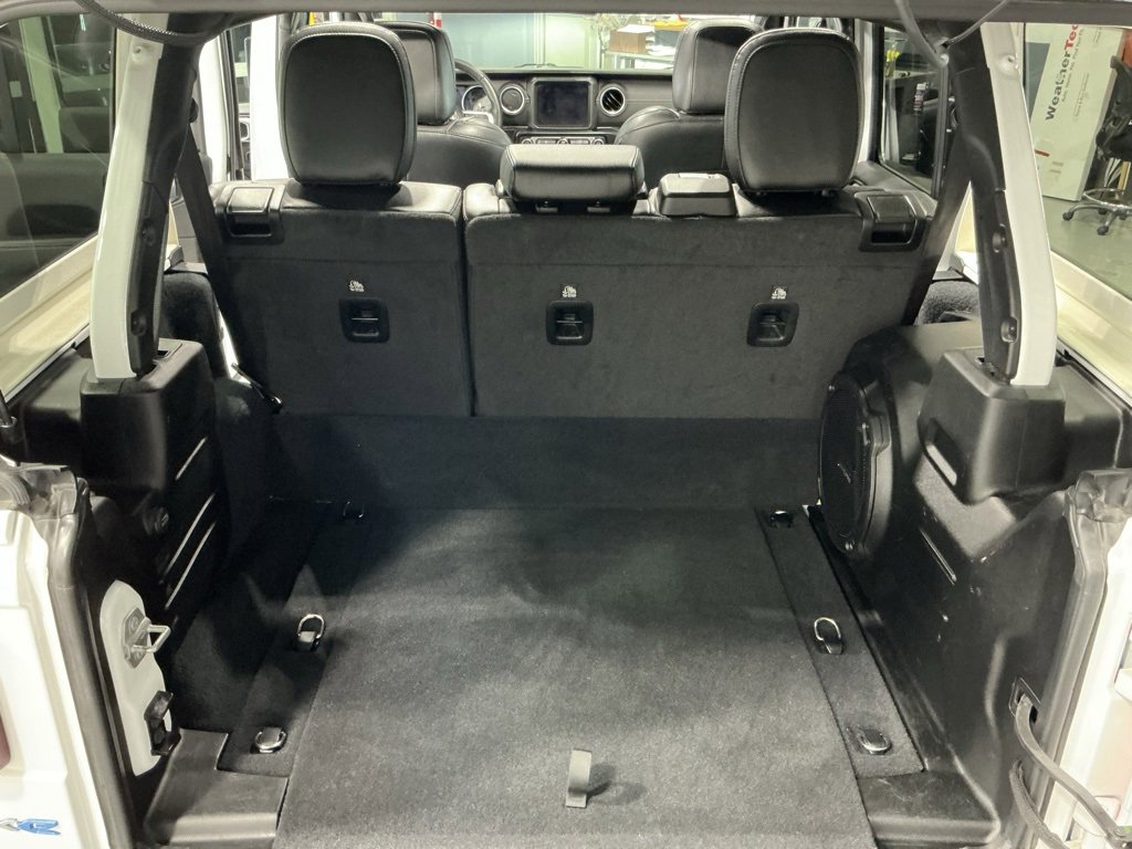 Used 2022 Jeep Wrangler Unlimited Sahara w/ Cold Weather Group image 35