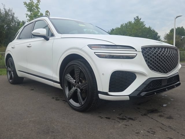 Used 2022 Genesis GV70 3.5T Sport w/ Sport Prestige Package AWD/4WD image 4