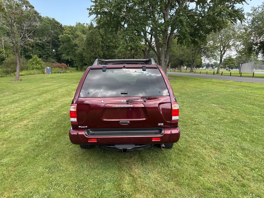 Used 2002 Nissan Pathfinder SE AWD/4WD image 16