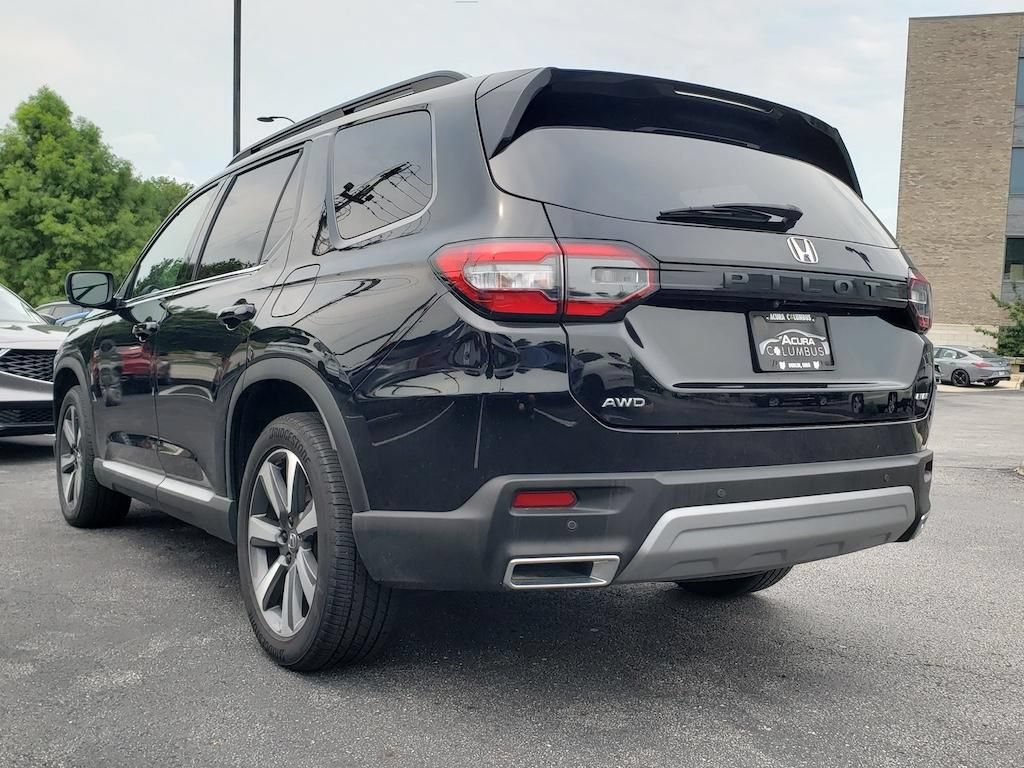 Used 2025 Honda Pilot Elite image 5