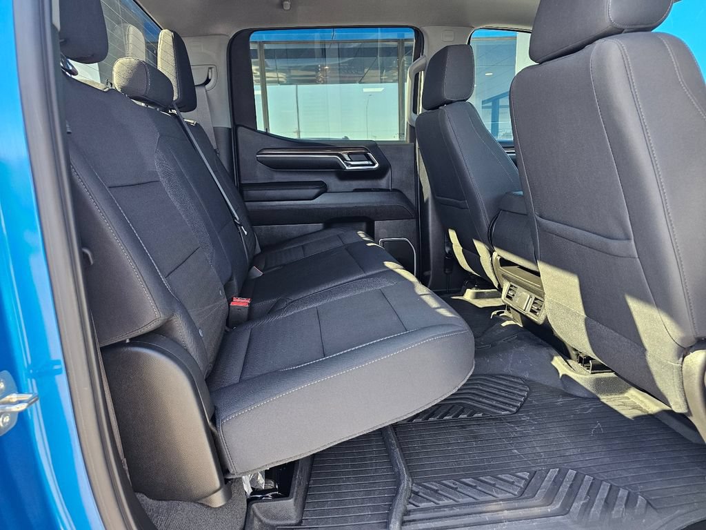 Used 2024 Chevrolet Silverado 1500 RST w/ Z71 Off-Road Package AWD/4WD image 11