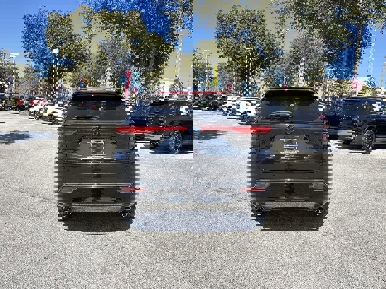 Used 2024 Toyota Venza Nightshade image 4