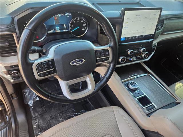 Used 2023 Ford Expedition Limited image 10