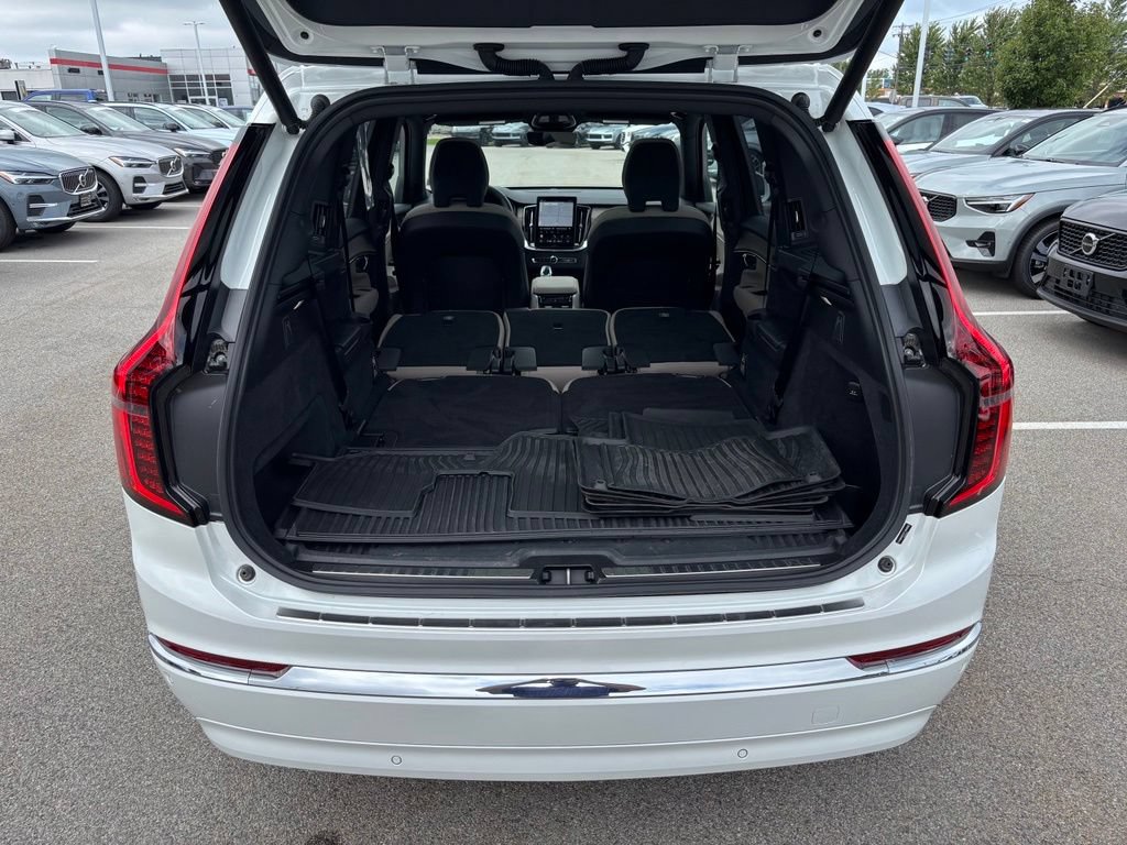 Used 2026 Volvo XC90 B6 Plus w/ Protection Package AWD/4WD image 30