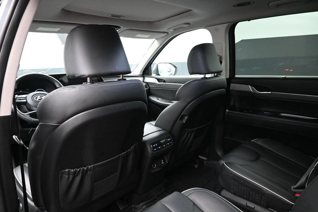 Used 2025 Hyundai Palisade SEL FWD image 8