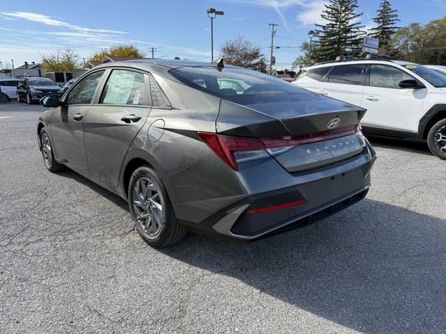 New 2026 Hyundai Elantra Blue image 5