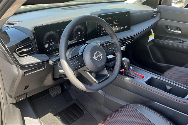 New 2025 Nissan Kicks SR image 7