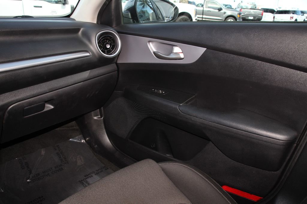 Used 2022 Kia Forte LXS FWD image 19