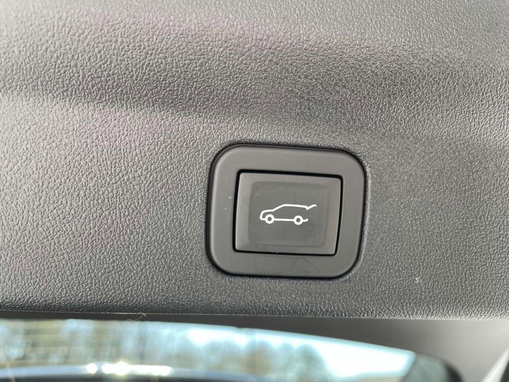 New 2025 Cadillac Escalade IQ Sport 2 w/ LPO, ONYX Package image 10