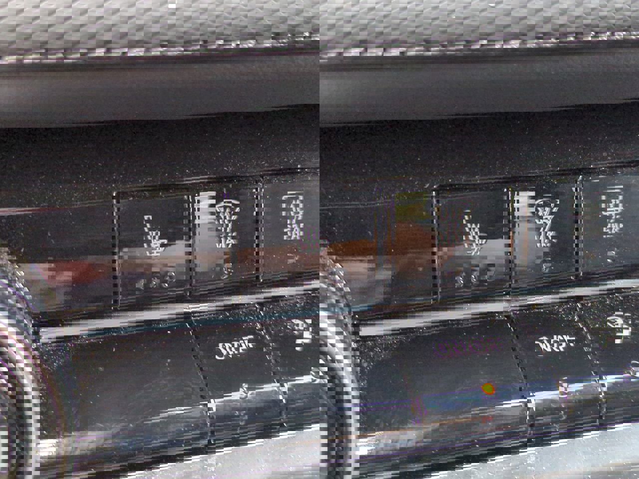 Used 2025 Chevrolet Equinox LT image 22