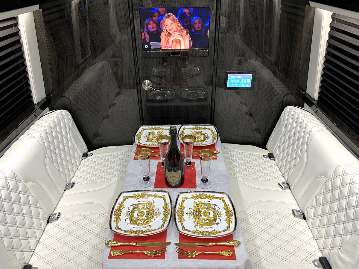 Used 2024 Mercedes-Benz Sprinter 3500 image 28