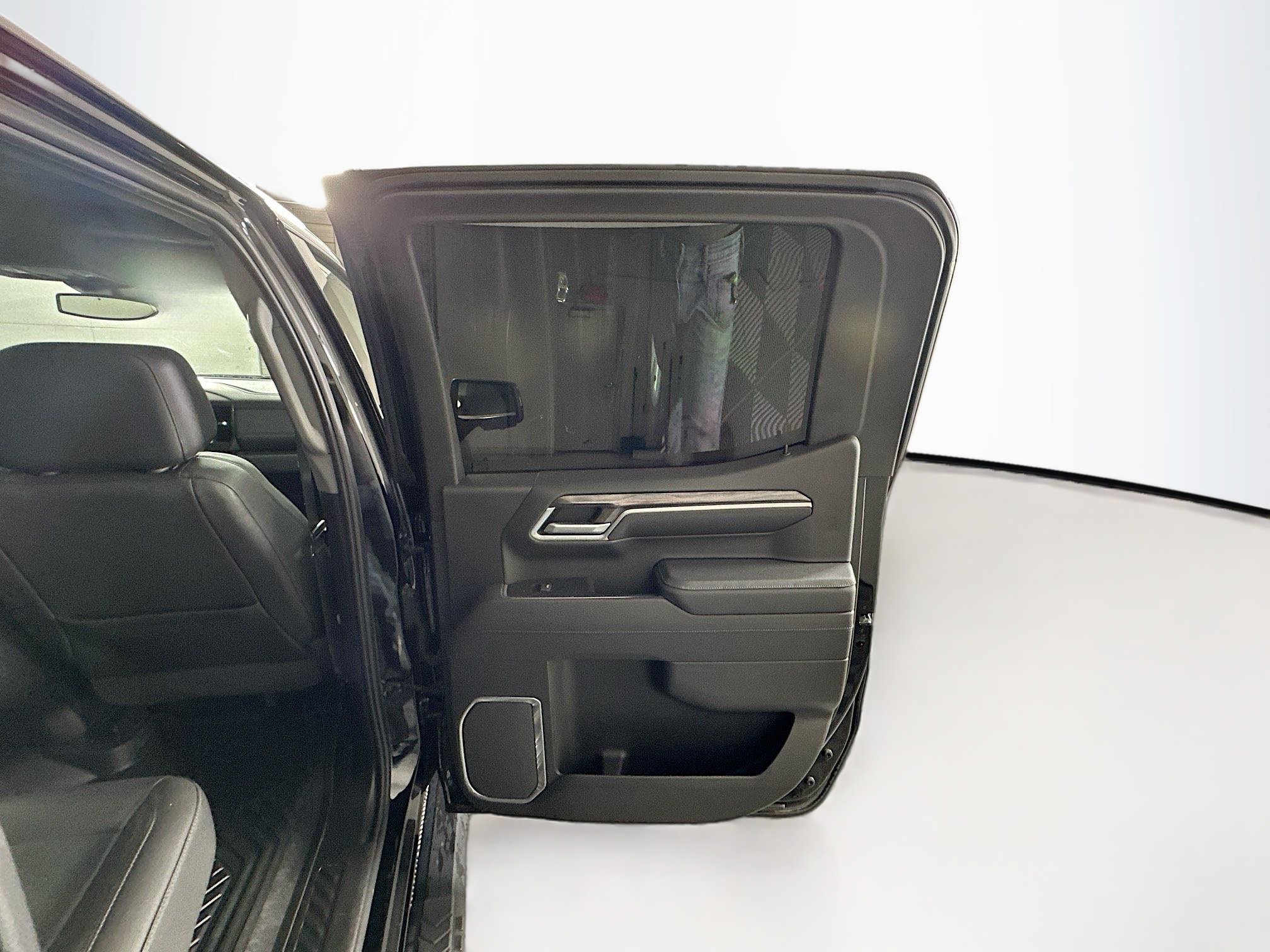 Used 2022 Chevrolet Silverado 1500 LTZ AWD/4WD image 29