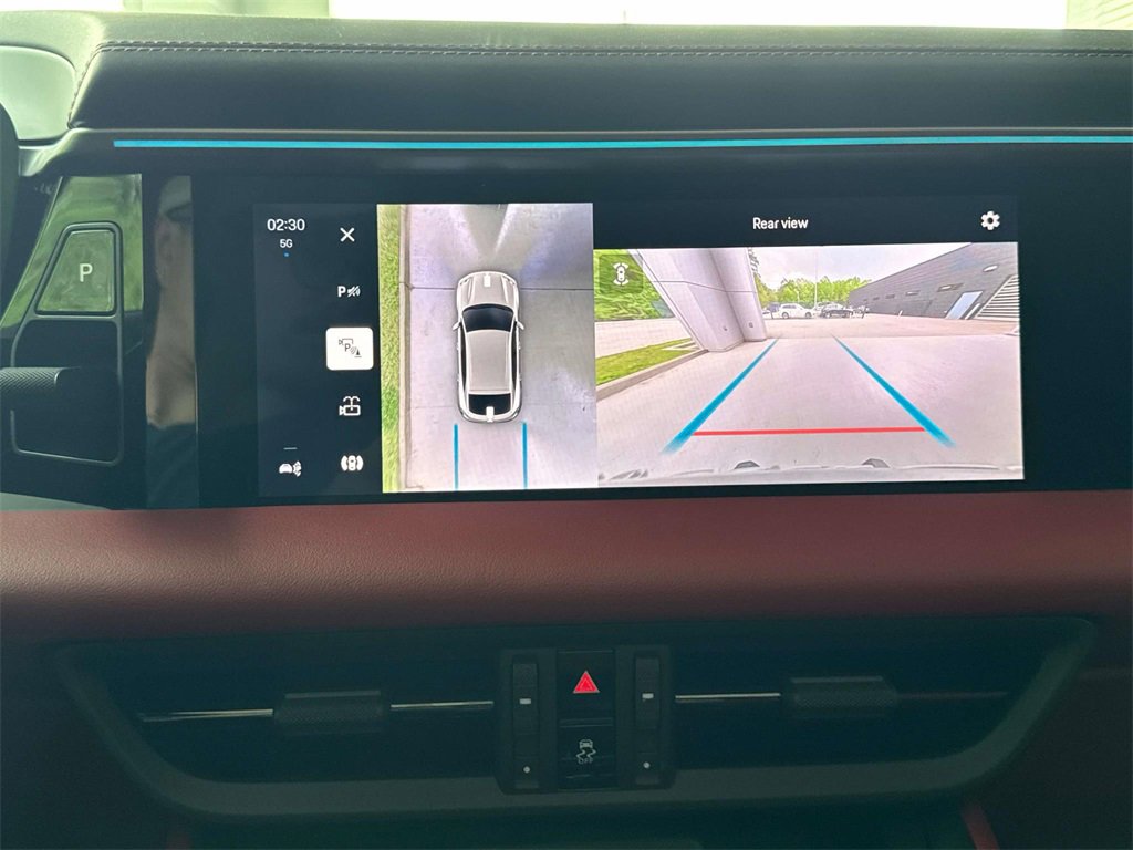 Used 2025 Porsche Macan 4S Electric image 22