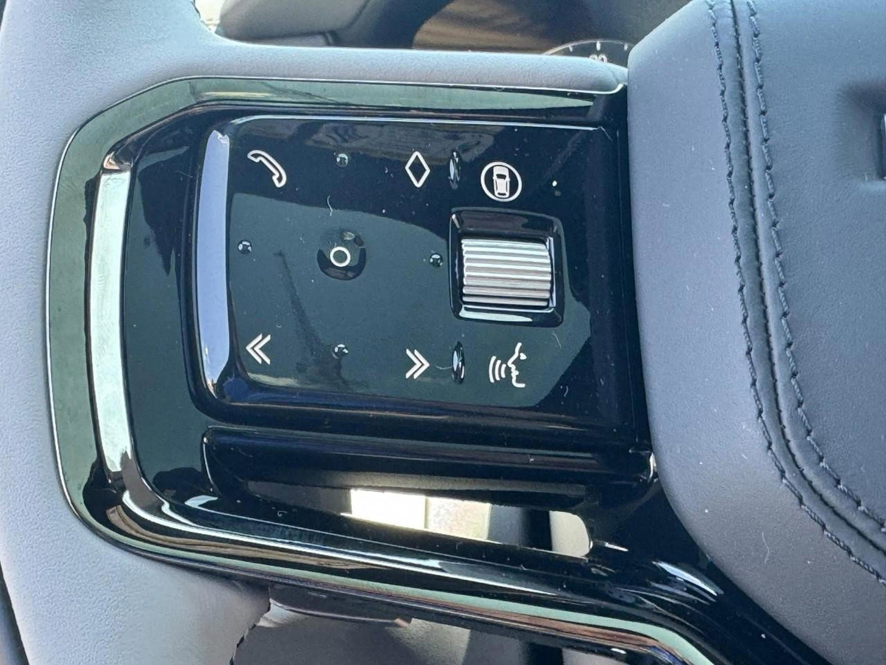 Used 2026 Land Rover Range Rover Velar Dynamic SE image 26