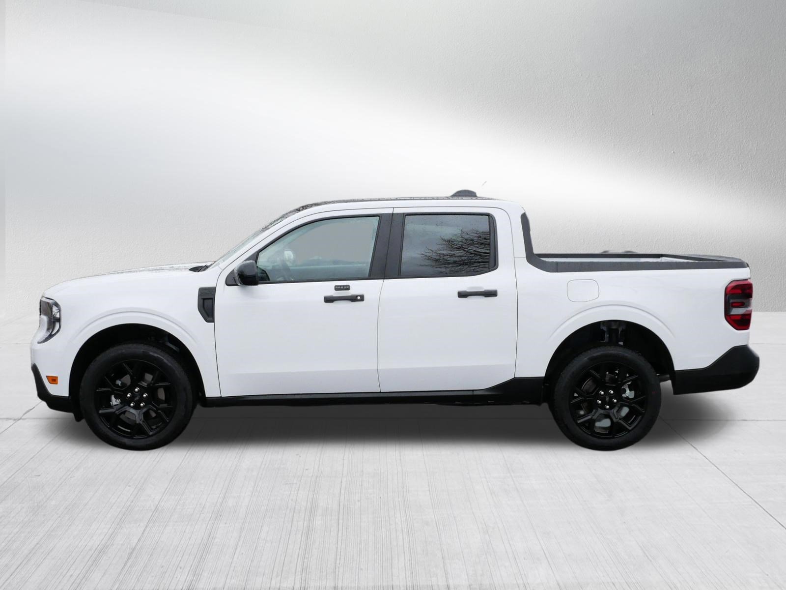 Used 2025 Ford Maverick XLT w/ XLT Luxury Package image 2