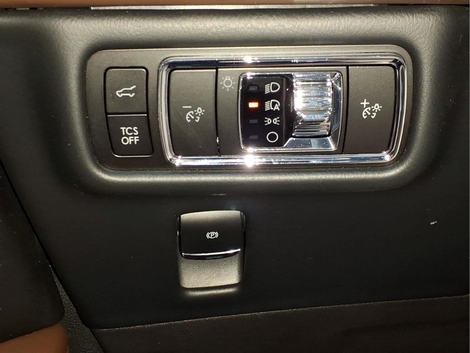 Used 2023 Lincoln Nautilus Reserve AWD/4WD image 19