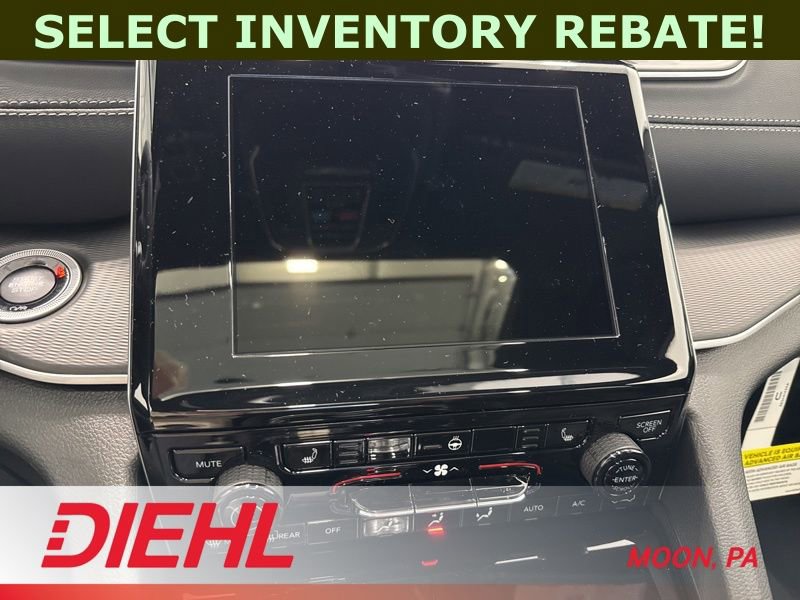 New 2025 Jeep Grand Cherokee Altitude w/ Trailer Tow Package AWD/4WD image 28