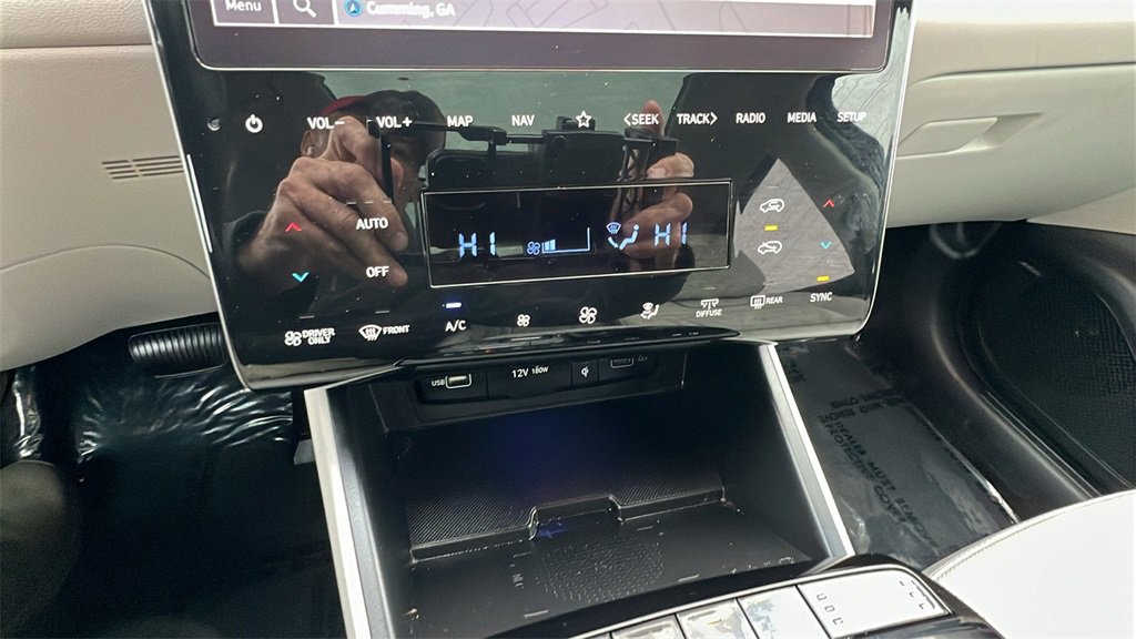 Used 2024 Hyundai Tucson Limited image 31