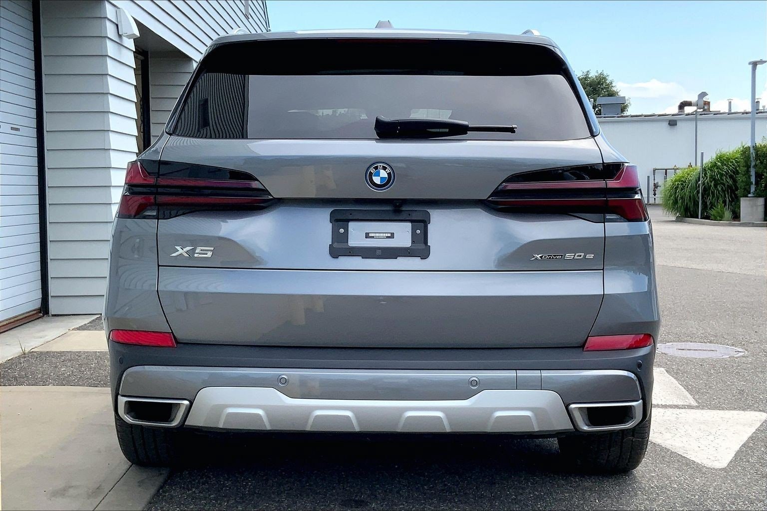 Used 2024 BMW X5 xDrive50e w/ Premium Package AWD/4WD image 6
