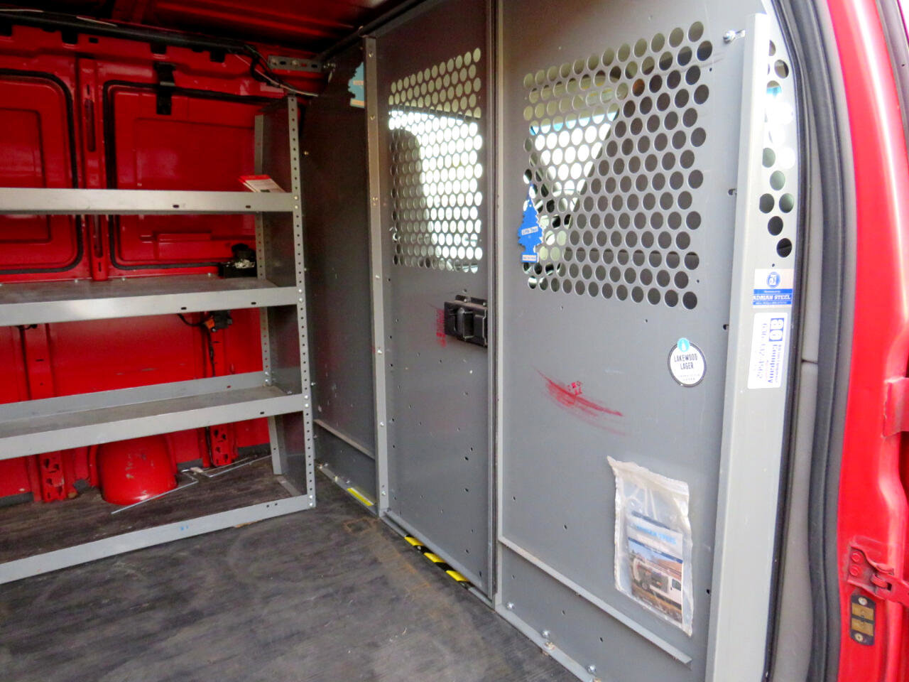 Used 2009 Chevrolet Express 2500 image 31