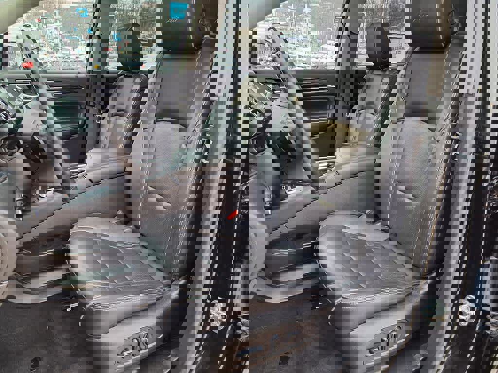 Used 2019 Buick Enclave Avenir w/ Avenir Technology Package image 9