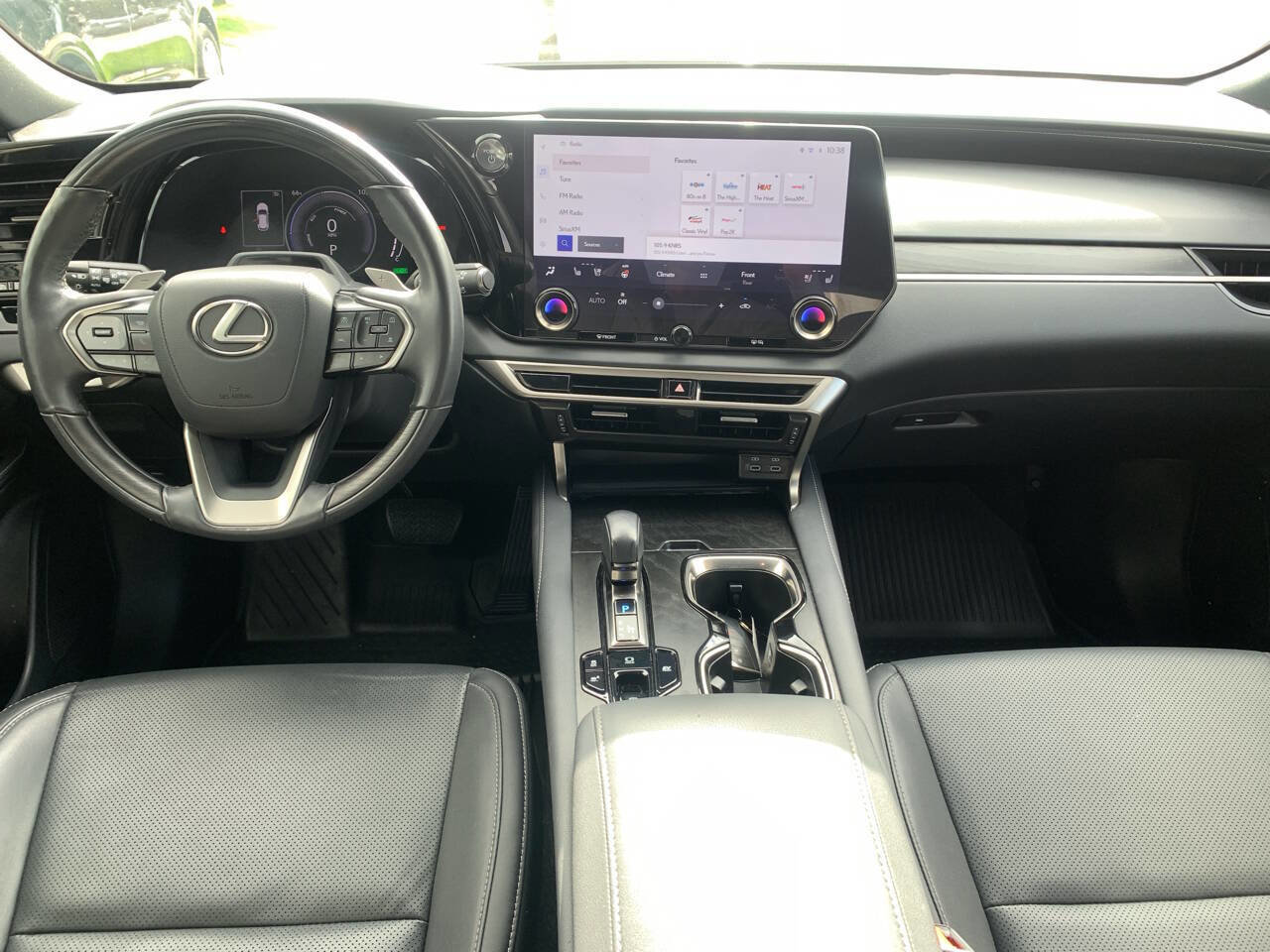 Used 2023 Lexus RX 350h image 9