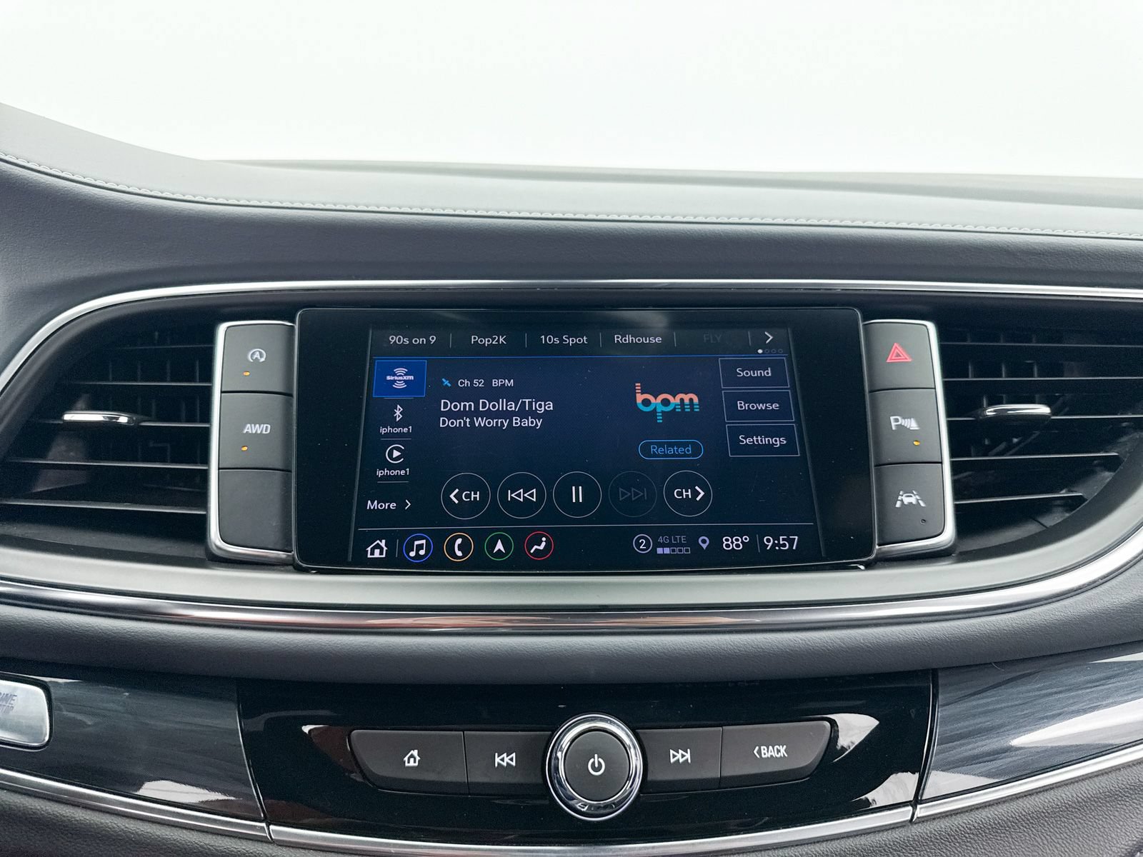 Used 2022 Buick Enclave Premium AWD/4WD image 5