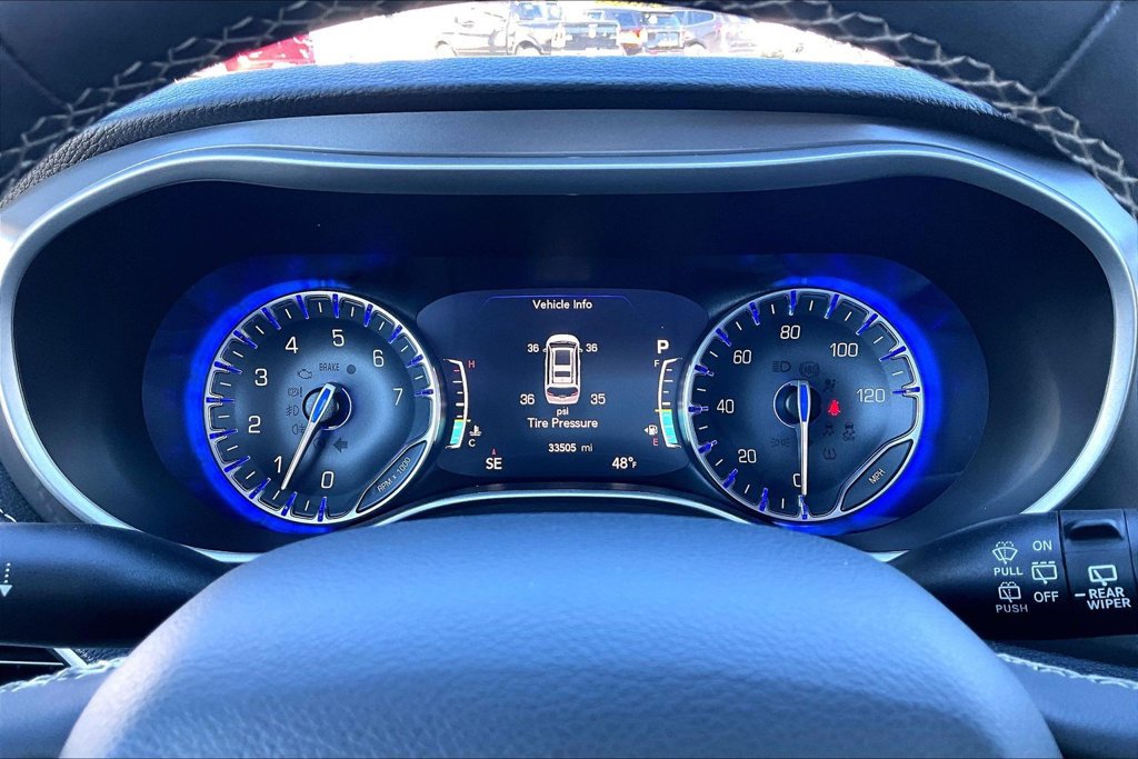 Used 2022 Chrysler Pacifica Touring-L FWD image 19