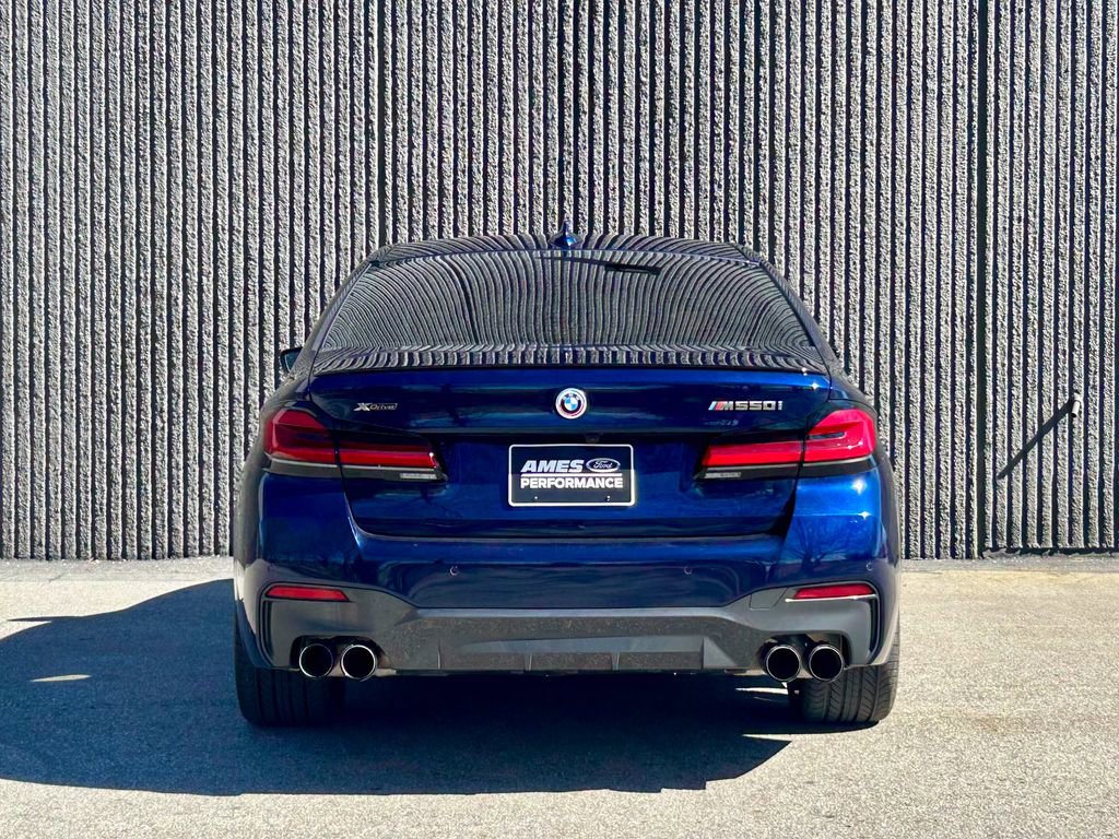 Used 2023 BMW M550i xDrive image 5