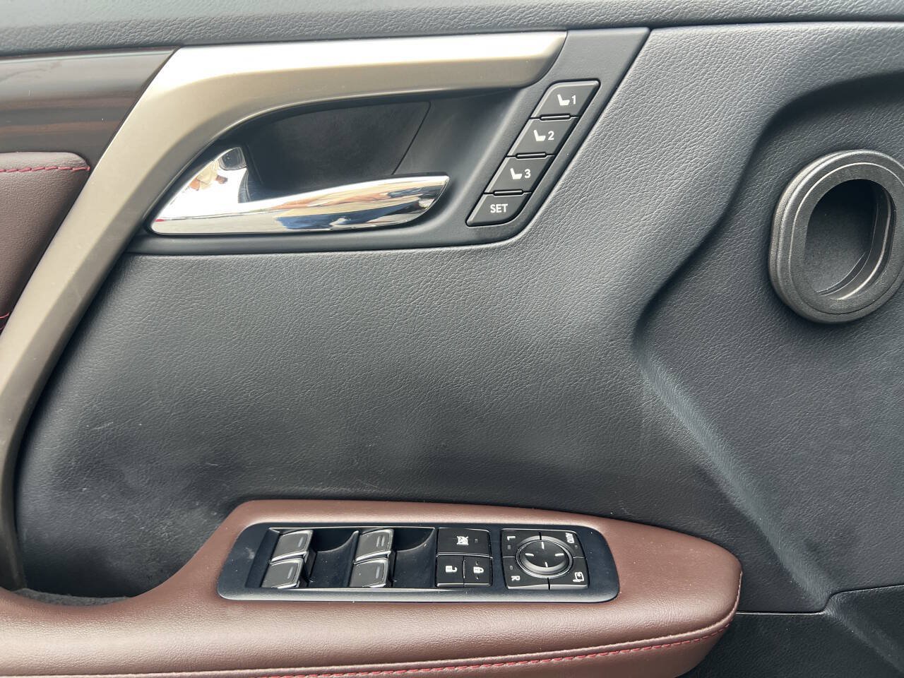 Used 2018 Lexus RX 350L AWD image 11