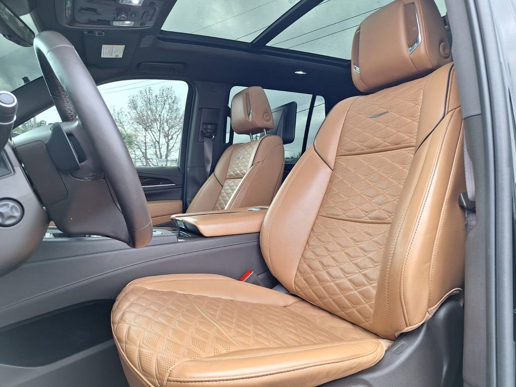 Used 2023 Cadillac Escalade Sport w/ Touring Package image 29