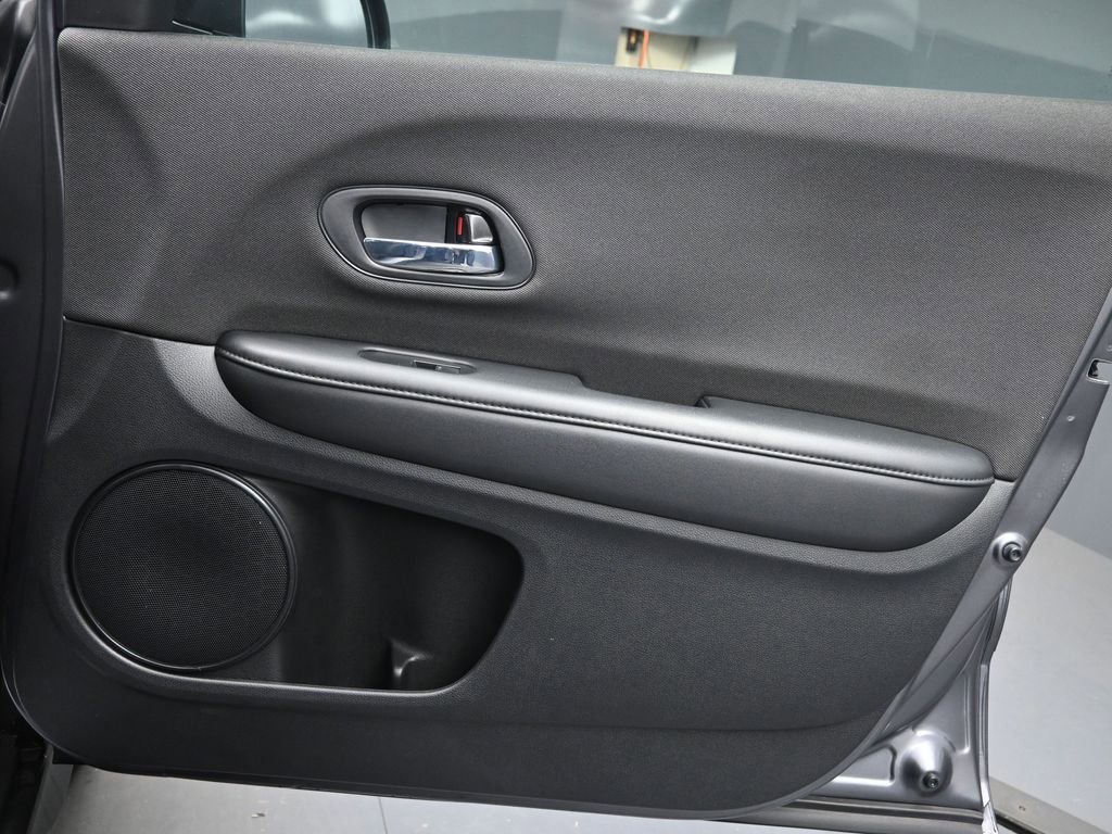 Used 2022 Honda HR-V LX image 28