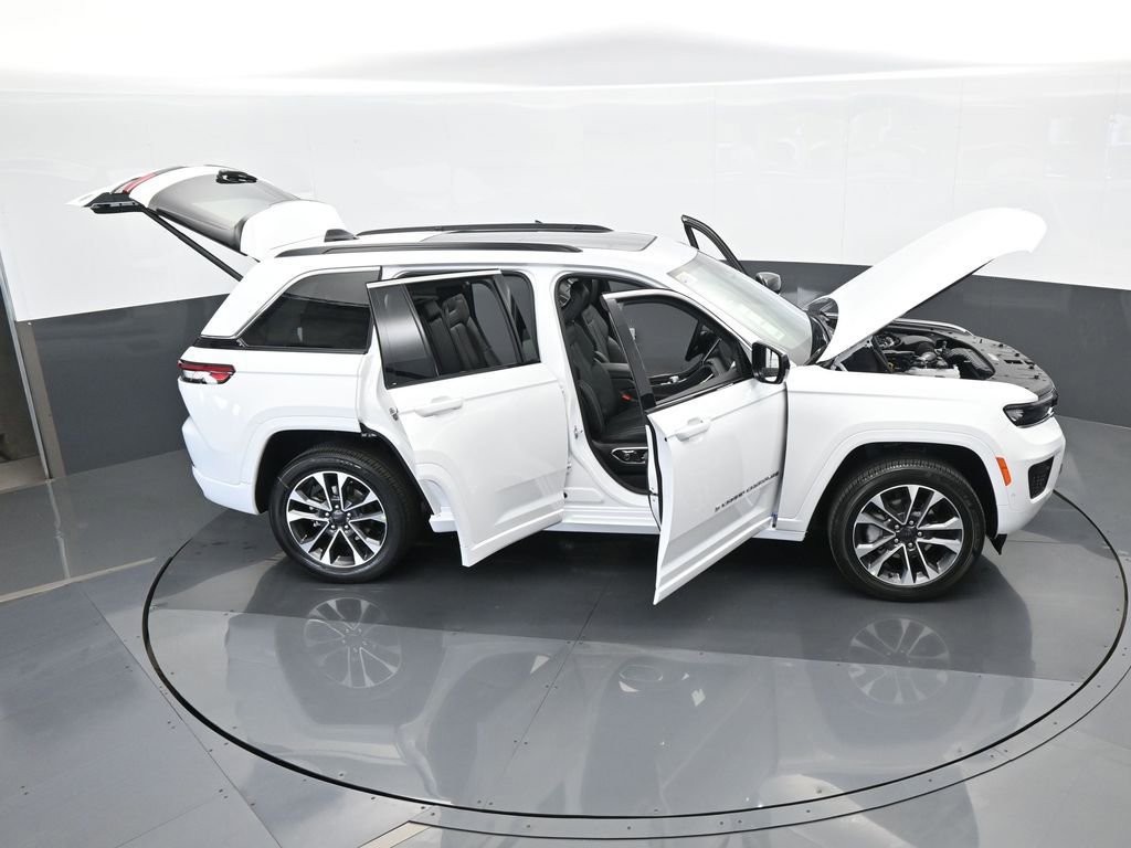 Used 2024 Jeep Grand Cherokee Overland w/ Luxury Tech Group IV image 64