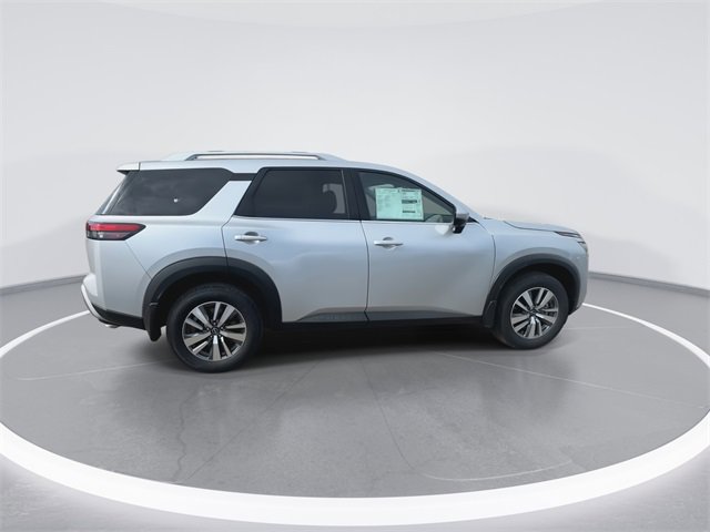 New 2025 Nissan Pathfinder SL image 9