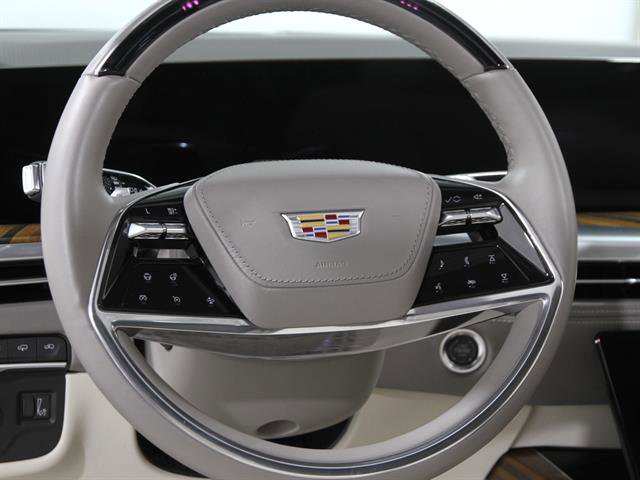 Certified 2025 Cadillac Escalade ESV Sport Platinum image 9