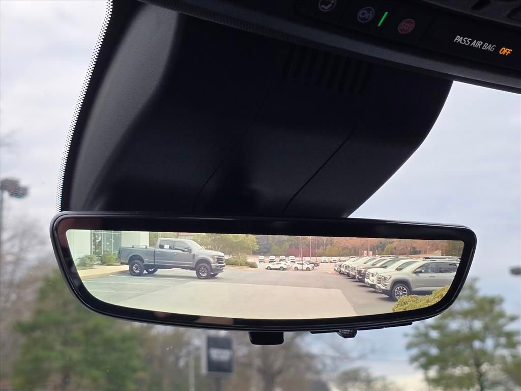 Certified 2022 GMC Sierra 1500 AT4 w/ AT4 Premium Package image 19