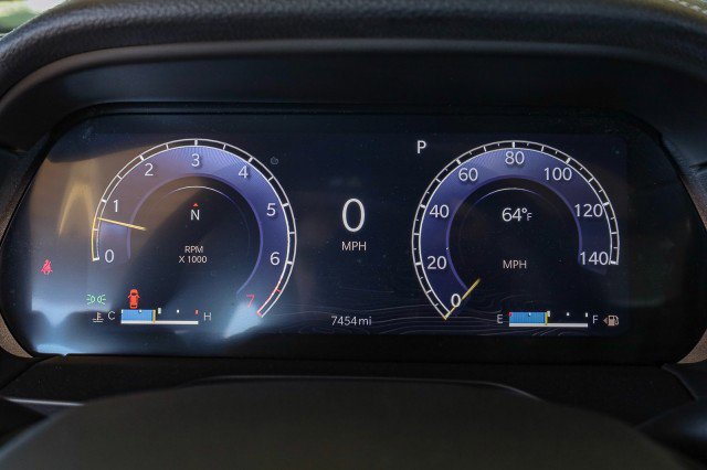 Used 2023 Jeep Grand Cherokee Limited image 24