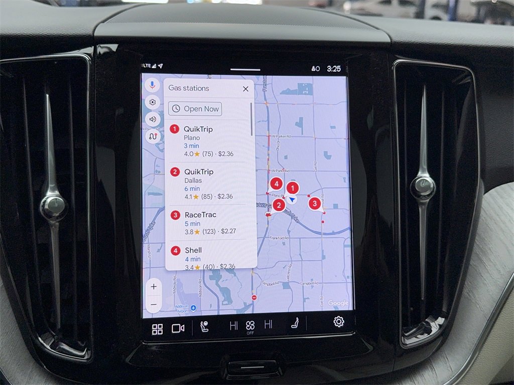 Used 2025 Volvo XC60 T8 Plus w/ Protection Package Premier image 26