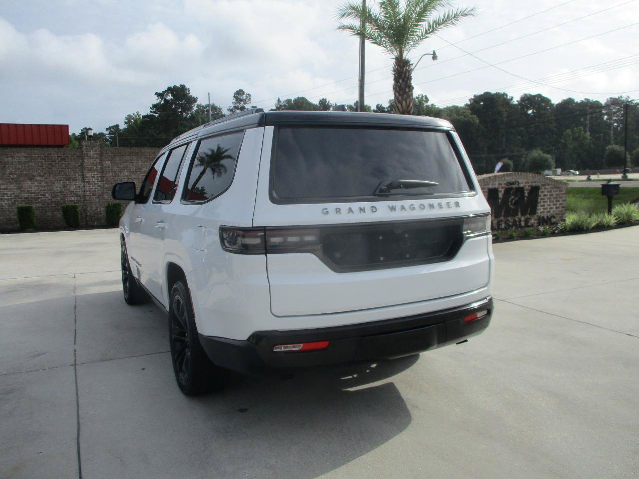 Used 2024 Jeep Grand Wagoneer Series II Obsidian w/ Quick Order Packagew 28T AWD/4WD image 11