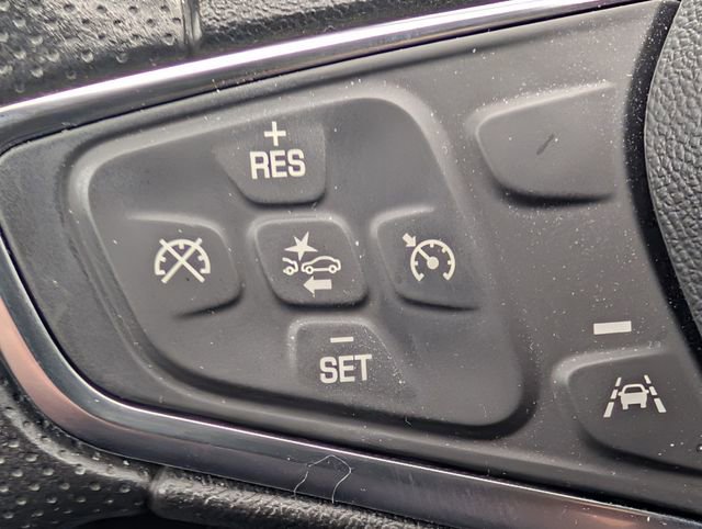 Used 2024 Chevrolet Malibu LT FWD image 18
