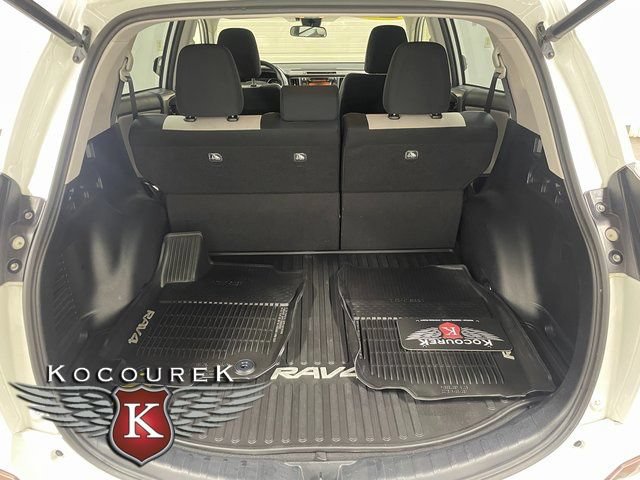Used 2017 Toyota RAV4 XLE w/ All Weather Liner Package AWD/4WD image 25
