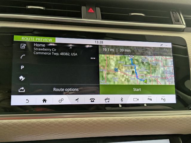Used 2019 Land Rover Range Rover Velar R-Dynamic SE image 25