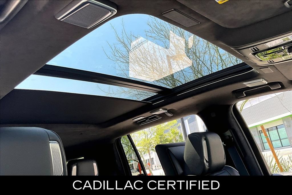 Used 2026 Cadillac Escalade ESV V AWD/4WD image 13