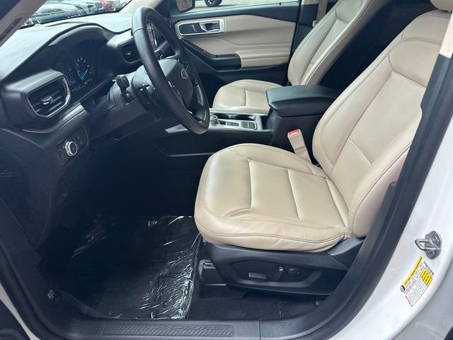 Used 2020 Ford Explorer XLT w/ Equipment Group 202A RWD image 11